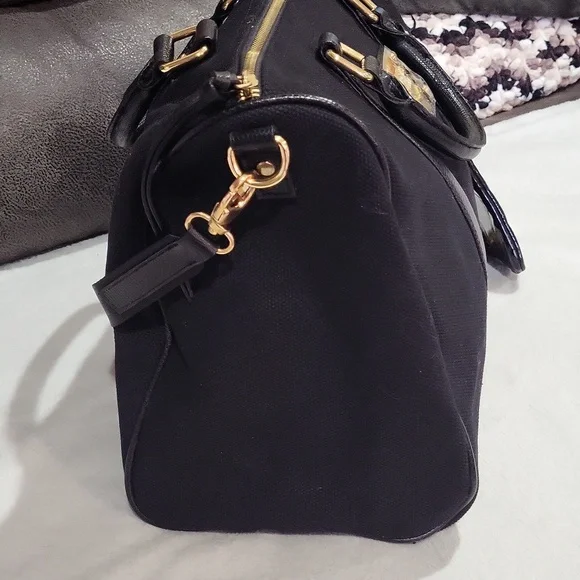 Victoria's Secret Tote Bag - Picture 5 of 15